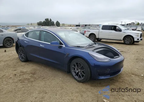2018 Tesla Model 3 from USA, damaged, VIN 5YJ3E1EB7JF150964